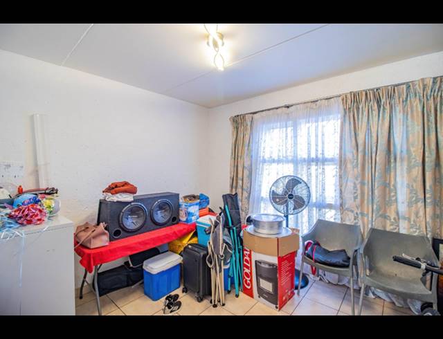 2 BEDROOM TOWNHOUSE FOR SALE IN MULBARTON